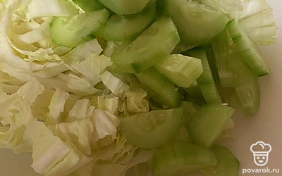 Также отправим его в салатницу.