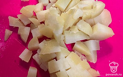 Нарезаем кубиками.