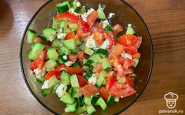Салат «Весенний» с сыром фета — Рецепт с фото
