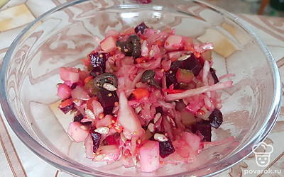 Тщательно перемешайте ингредиенты и салат готов к употреблению!