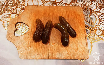 Подготовим огурцы.