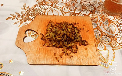 Натрём их на крупной тёрке.