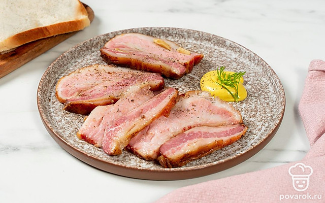 Сало с чесноком в фольге — Рецепт с фото