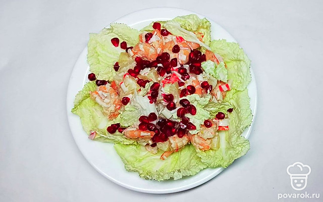 Легкий салат с гранатом и зеленью — Рецепт с фото