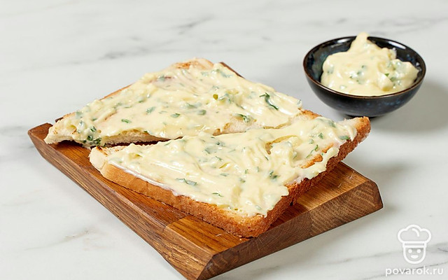 Ароматное чесночное масло для тостов — Рецепт с фото