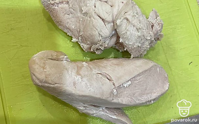 Варим грудку 20 минут.