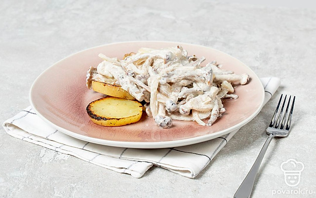 Опята со сметаной — Рецепт с фото