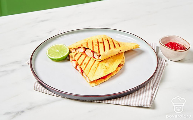 Мексиканская лепешка с начинкой — Рецепт с фото