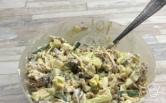 Салат с курицей и грибами — Рецепт с фото