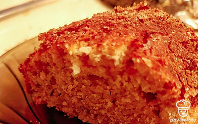 Подавайте выпечку после полного охлаждения порционно или теплой.