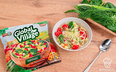 Перед подачей на стол натрите пармезан. В каждую тарелку добавьте по 2 ст.л. песто, сбрызните маслом и присыпьте сыром.