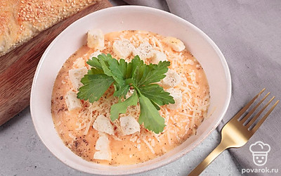 Суп-пюре из сельдерея с сыром и сухариками — Рецепт с фото