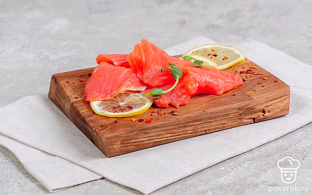 Как нарезать красную рыбу — Рецепт с фото