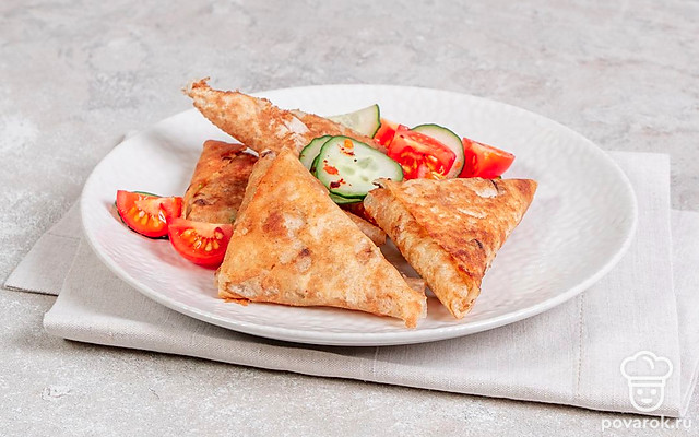 Лаваш с сыром на сковороде — Рецепт с фото