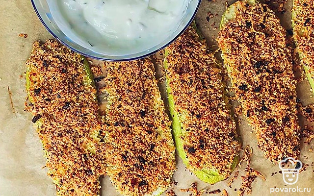 Закуска из кабачка с панировочными сухарями — Рецепт с фото