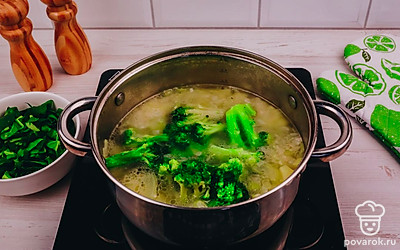 Добавьте в суп брокколи.