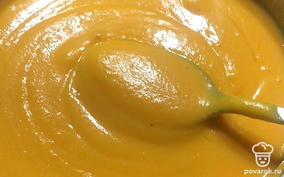 Суп готов. Перед подачей можете украсить его тыквенными семечками, которые можно предварительно просушить или купить готовые. Приятного аппетита!