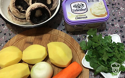 Подготовьте все ингредиенты. Овощи почистите и помойте. Кинзу можно заменить на укроп.