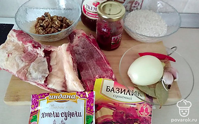 Разложите все ингредиенты перед собой.