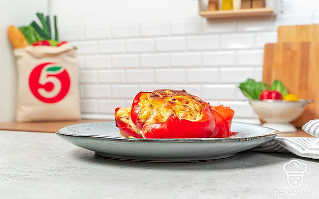 Фаршированные перцы с брынзой — Рецепт с фото