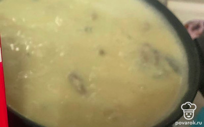 Вливаем сливки и варим буквально 5 минут.