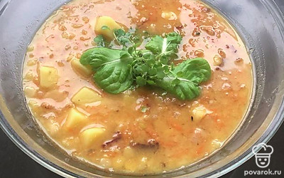 Украсить супчик зеленью и наслаждаться.