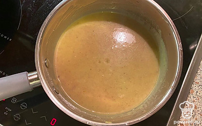 Тщательно перемешайте. Суп-пюре готов к подаче на обеденный стол.