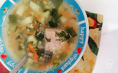 Суп получается лёгкий и вкусный. Подавайте его как отдельное блюдо с хлебом. 