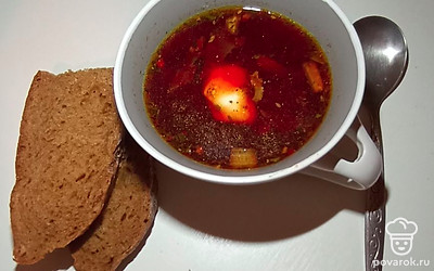 Можно добавить зелень. И обязательно сметану! 