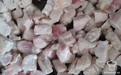 Обжариваем на сковороде до румяной корочки.