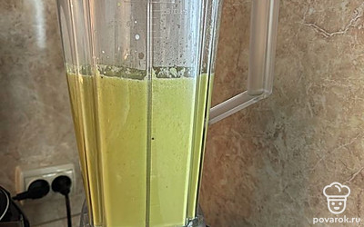 Пробить блендером на высокой скорости до состояния нежного крема.