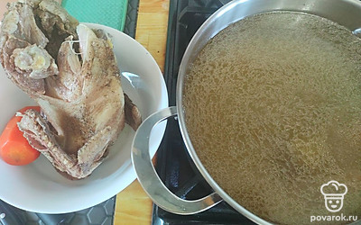 Процедить готовый бульон.