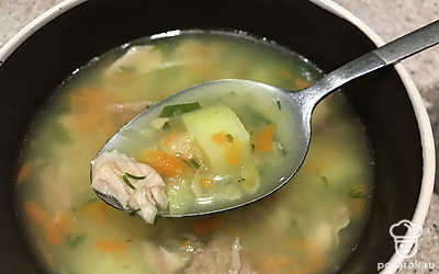 Наш чечевичный супчик готов. Можно наслаждаться этим насыщенным, питательным и вкусным блюдом. По желанию, можно подавать с гренками. Приятного аппетита.