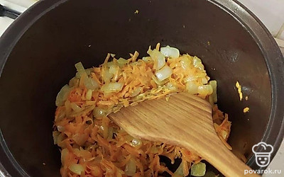 Затем все вместе обжарить.