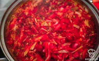 Добавляем поджарку и все овощи, отвариваем до готовности овощей.