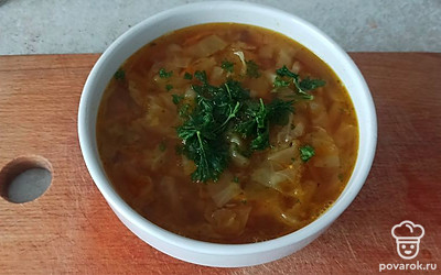 Подавайте порционно с зеленью.