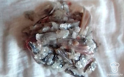 Чешую и плавники не выкидывать. 