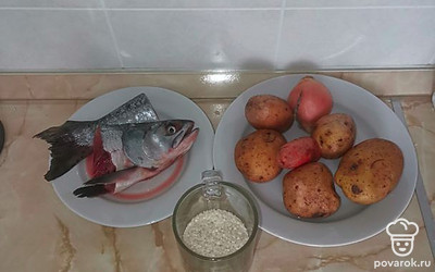 Приготовить ингредиенты. Я использовала плавники, голову, хвост. 