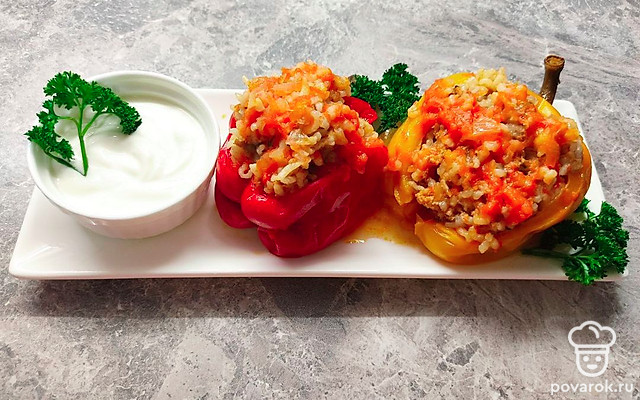 Яркие фаршированные перцы по-турецки — Рецепт с фото