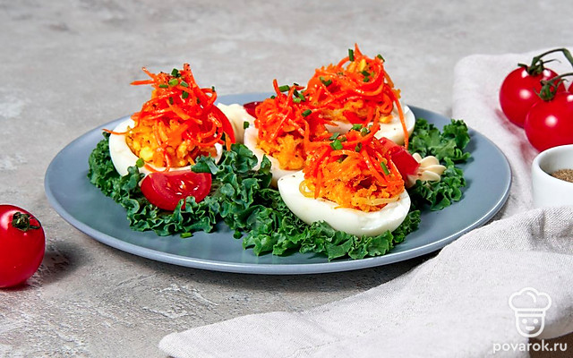 Яйца, фаршированные морковью с луком на сливочном масле — Рецепт с фото