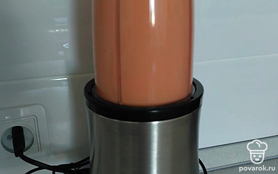 Взбить несколько секунд в блендере.