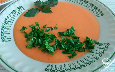 Наш суп готов! Подавать со свежей петрушкой и веточкой базилика. Приятного аппетита!
