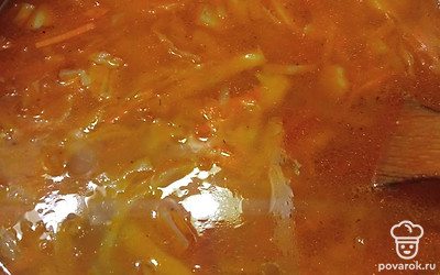 Для этого рецепта необходимо заранее сварить перловку, но за счет нее рассольник с лечо получается сытный и очень вкусный! Приятного аппетита!