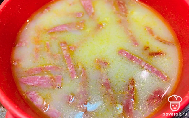 Сливочно-копченый суп на курином бульоне — Рецепт с фото