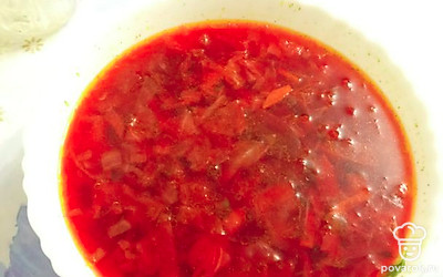 В готовый борщ можно добавить сметану, а мои любят добавлять пол чайной ложки горчицы (самая обычная) на тарелку, и размешать. Приятного аппетита!