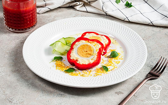 Закуска. Перец, фаршированный сыром и яйцом — Рецепт с фото