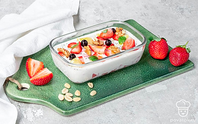 Перед подачей посыпьте террин кокосовой стружкой.