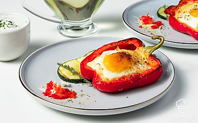 Перец, фаршированный яйцом и запеченный в духовке — Рецепт с фото