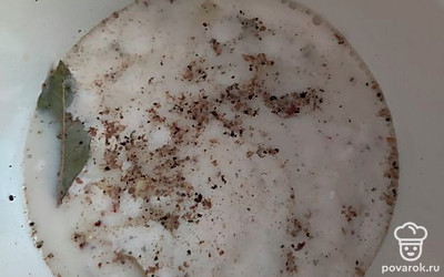 Варите на среднем огне 35 минут. 