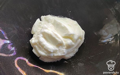 Возьмите сметану. 